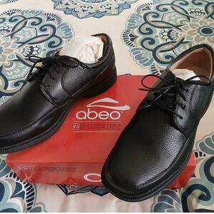 Abeo Black Leather Lace-Up Derby Shoes